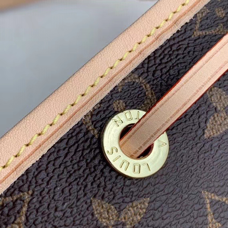 Louis Vuitton PETIT NOE Handbag Monogram M40818